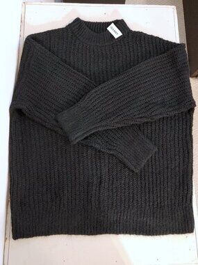 large L / G black Old Navy long sleeve thick cable knit sweater (new with tags!)